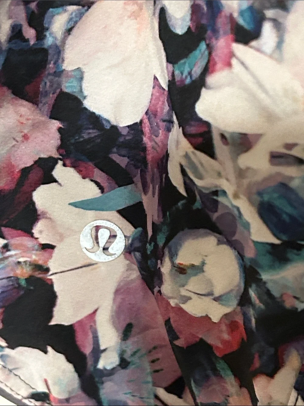 ⚓️Lululemon athletica Purple Floral Athletic Shorts size 10 GUC